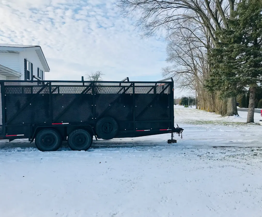 3 Yard Dumpster Rental in Vicksburg, MI